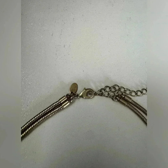 Lia Sophia TUDOR Statement Necklace - Picture 5 of 8